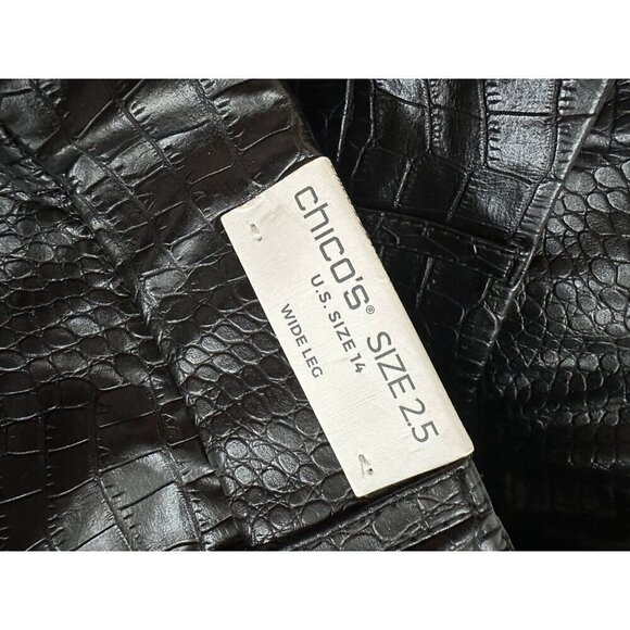 Chicos Faux Crocodile Wide Leg Crops 2.5 - Picture 7 of 9